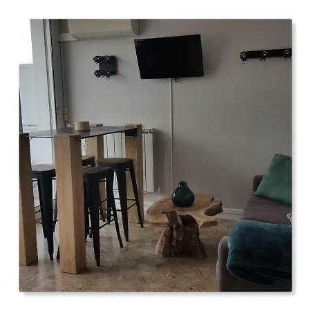 Chez Lola, A La Plage, A Roquebrune-cap Martin דירה